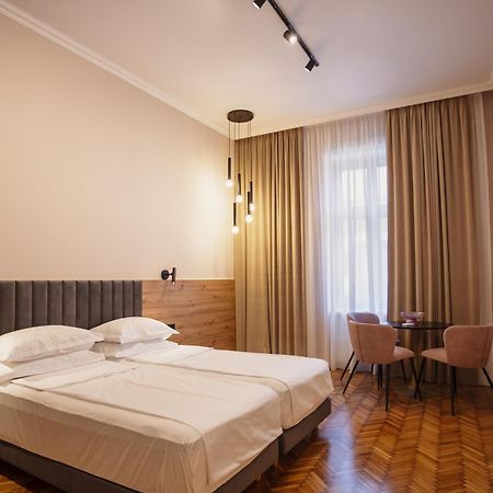 Bloom Downtown Suites Клуж-Напока Экстерьер фото