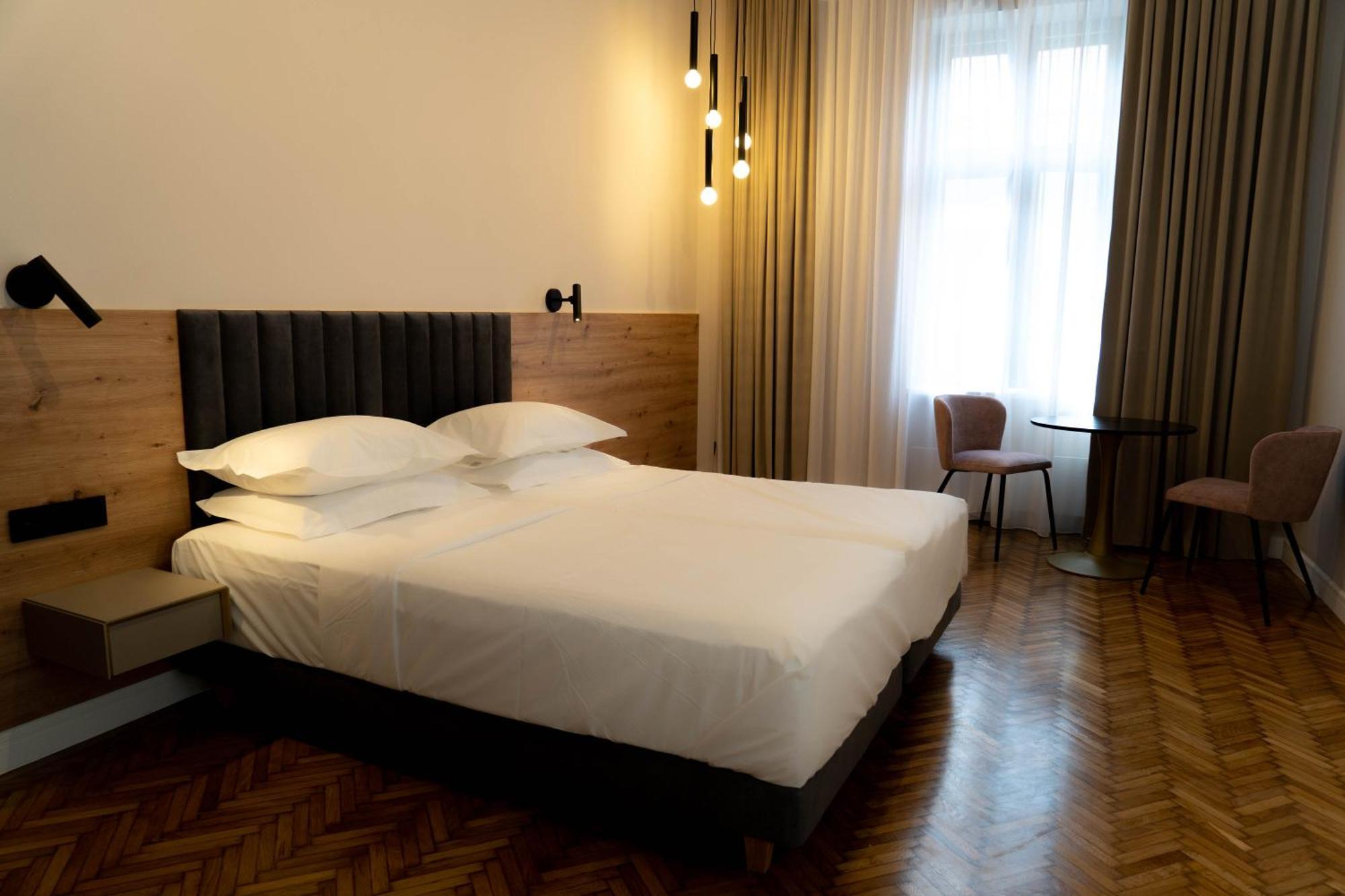 Bloom Downtown Suites Клуж-Напока Экстерьер фото