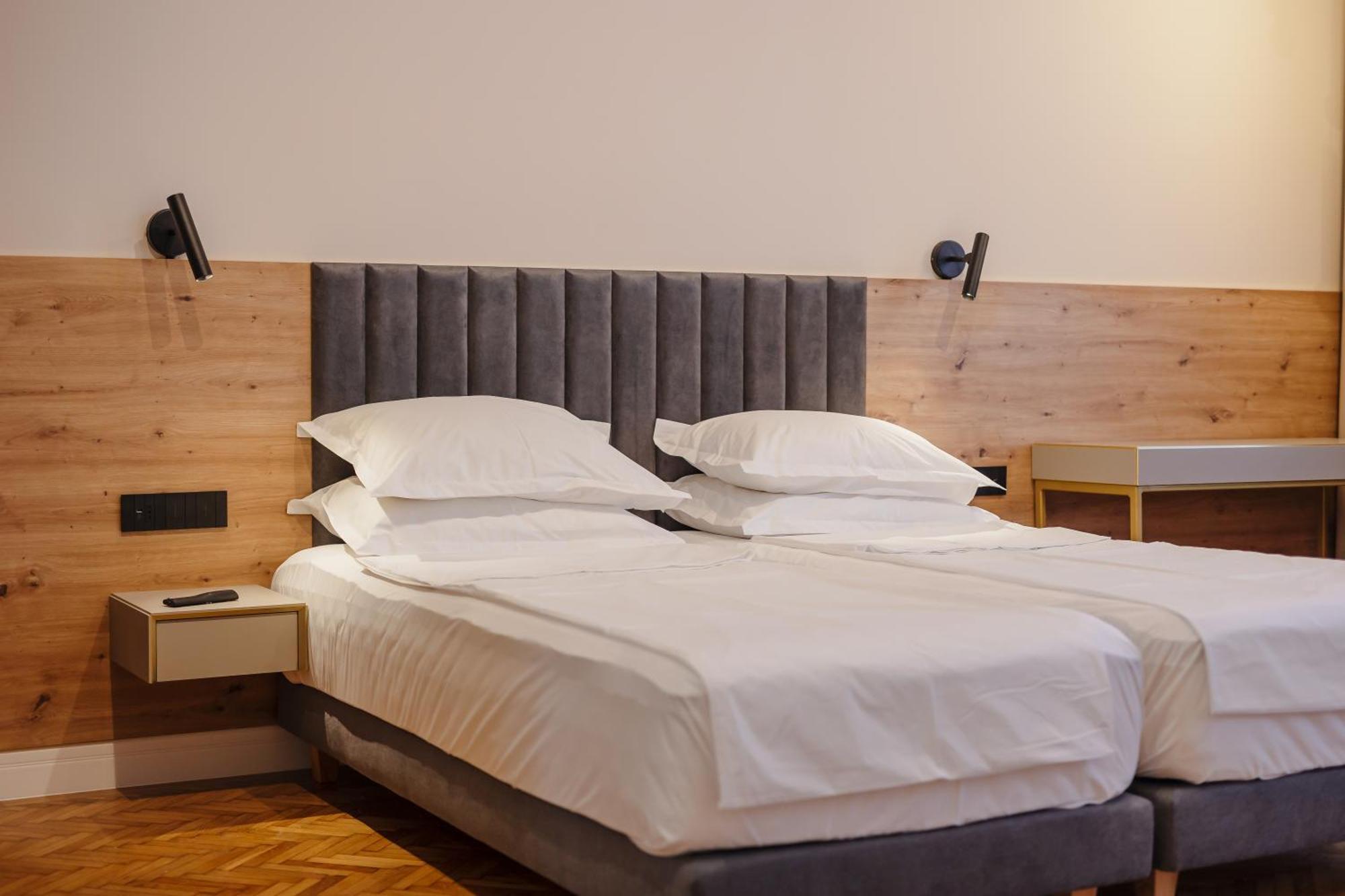 Bloom Downtown Suites Клуж-Напока Экстерьер фото