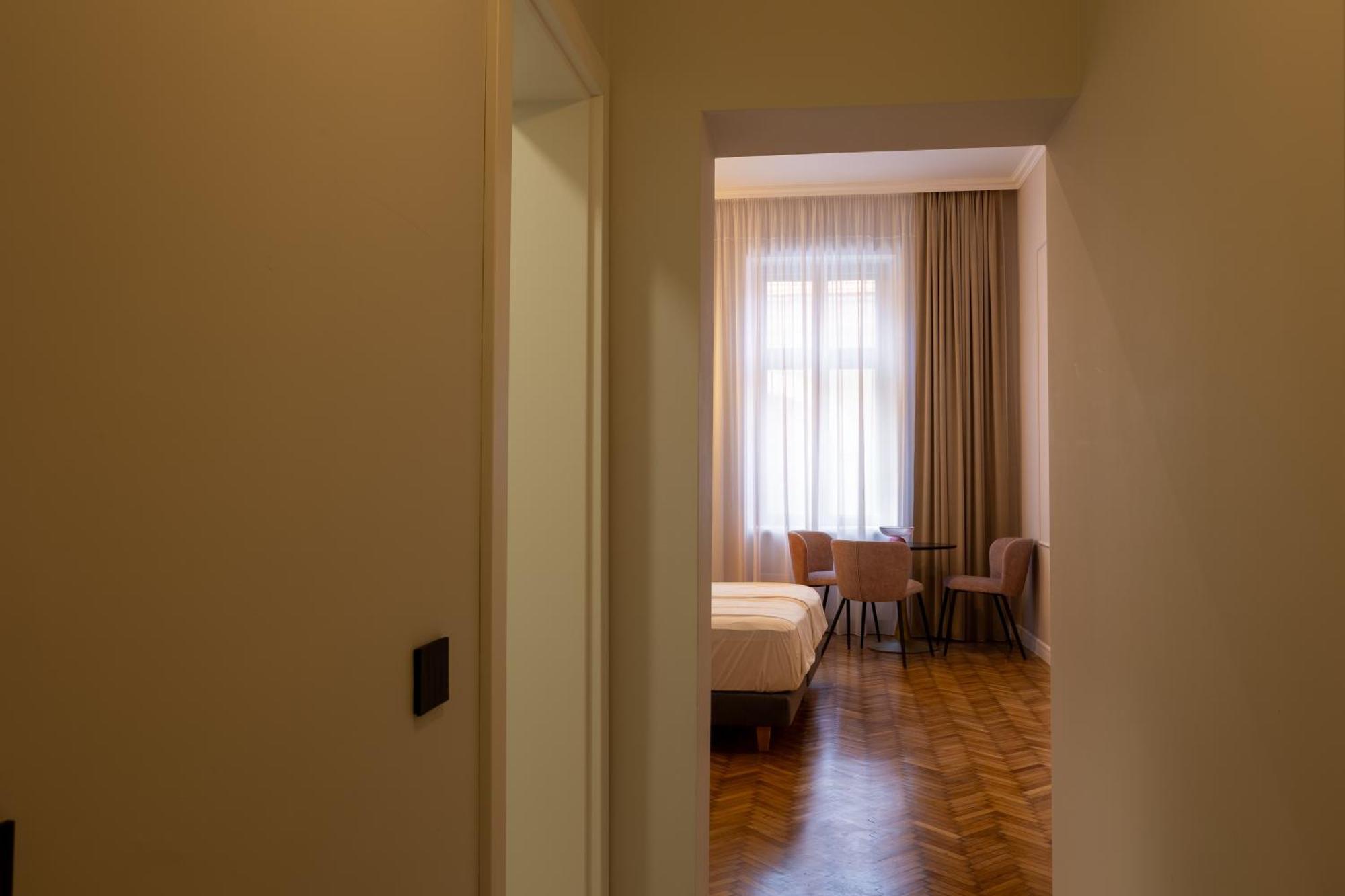 Bloom Downtown Suites Клуж-Напока Экстерьер фото