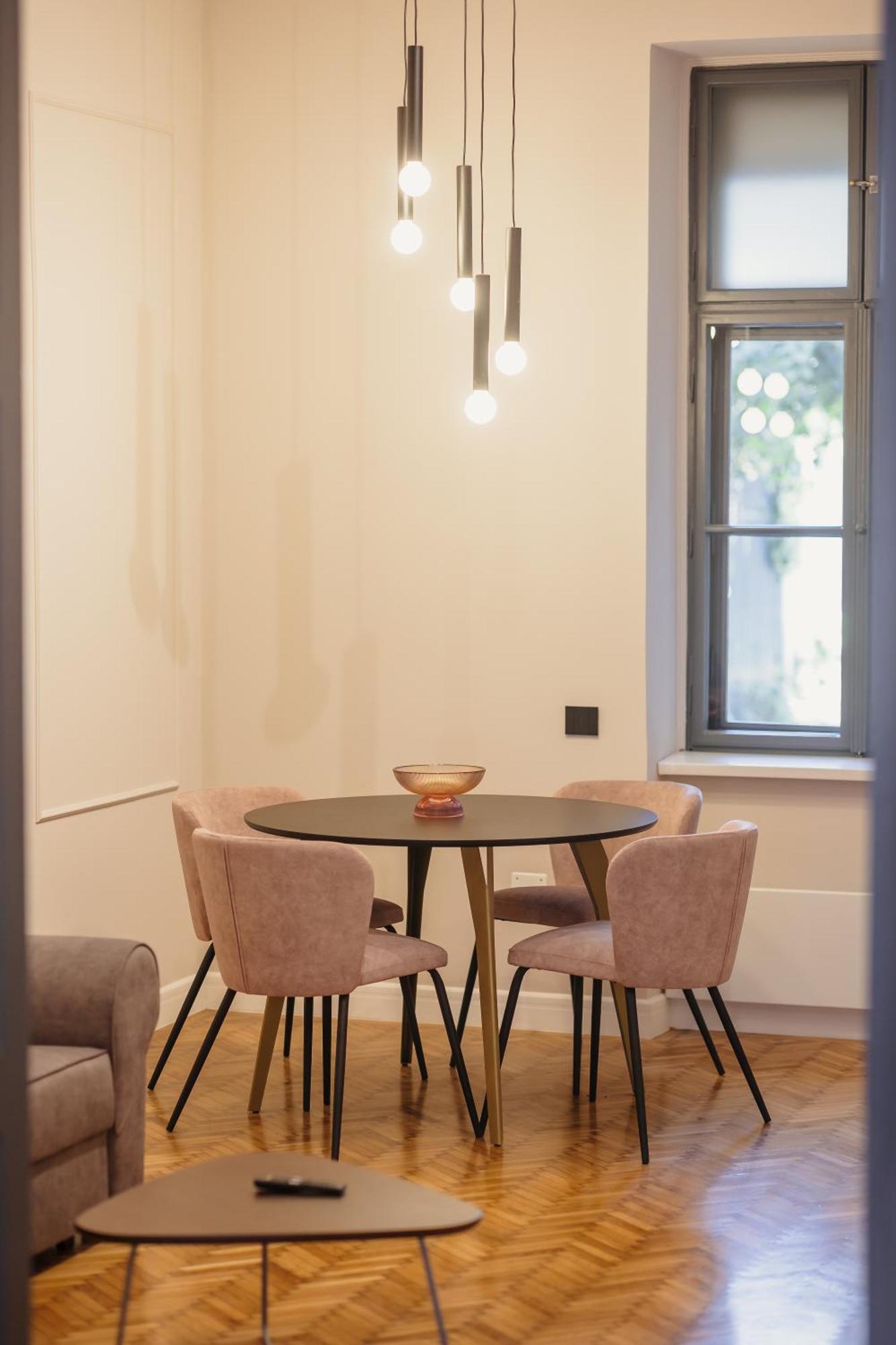 Bloom Downtown Suites Клуж-Напока Экстерьер фото