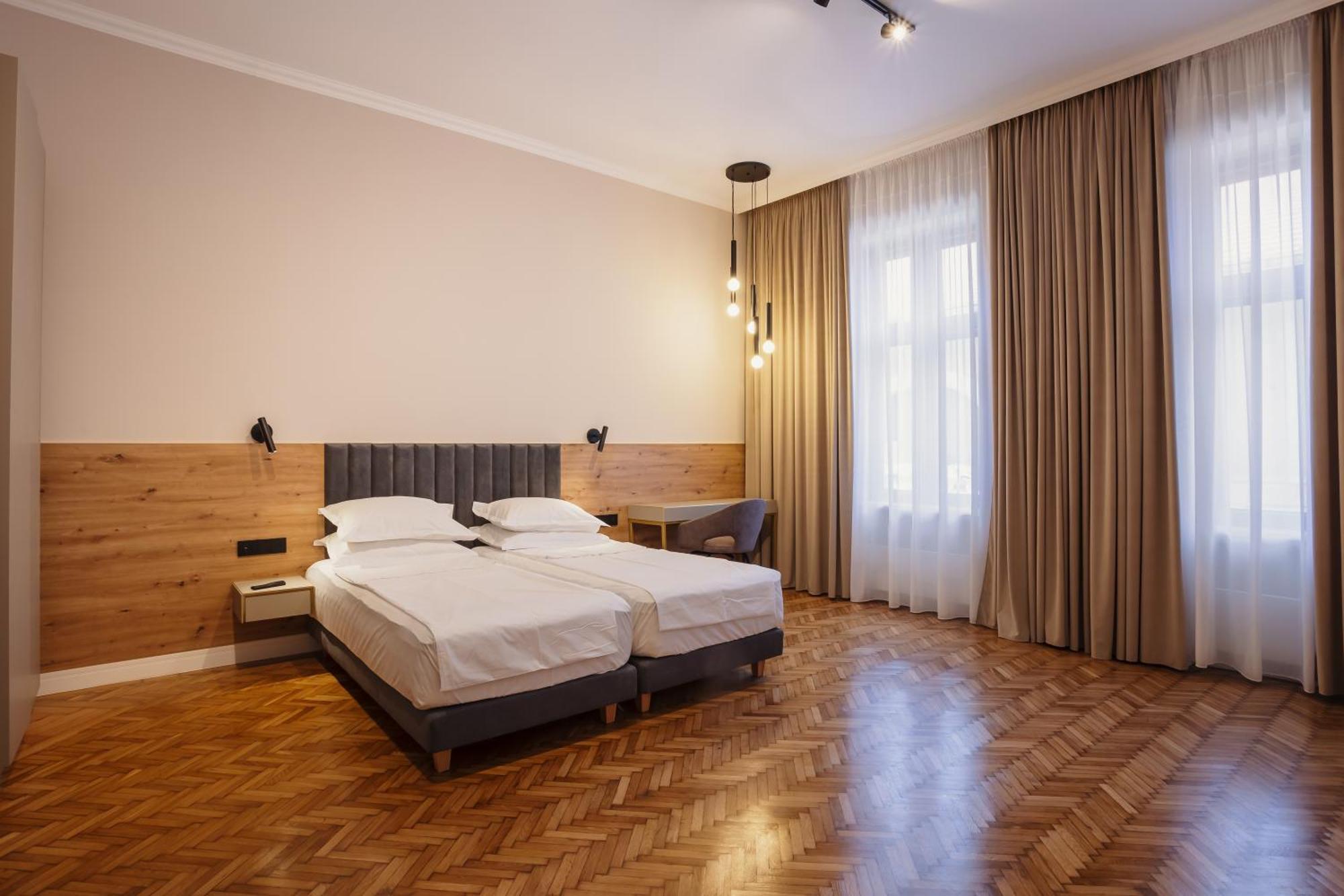 Bloom Downtown Suites Клуж-Напока Экстерьер фото